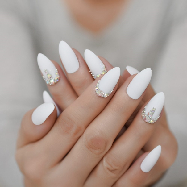 Top 100 những mẫu nail trắng nhẹ nhàng được yêu thích nhất